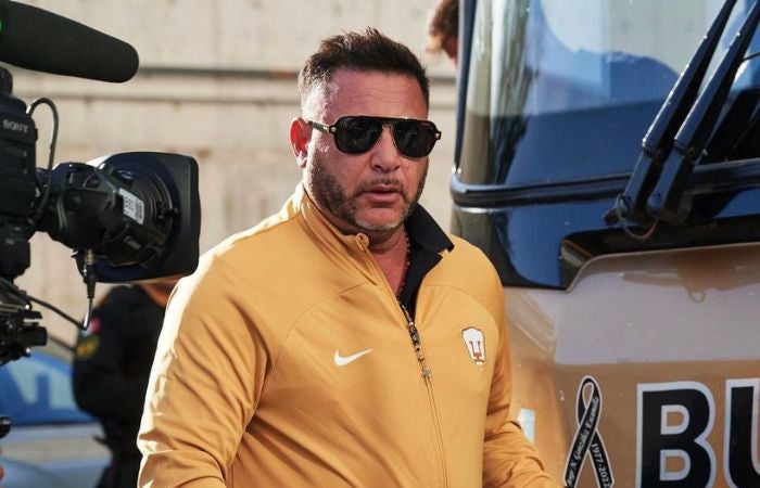 Antonio Mohamed llegando al BBVA de Rayados