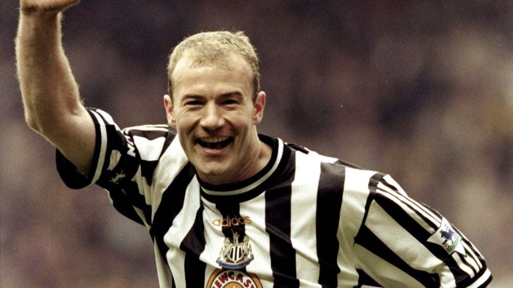 Alan Shearer celebrando gol con las Urracas