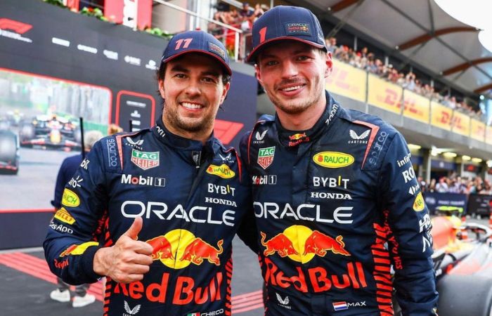 Max Verstappen y 'Checo' Pérez en Bakú