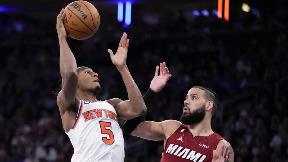 Los Knicks no pudieron aprovechar jugar en casa