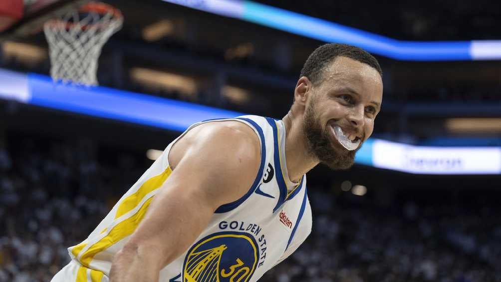 Curry anotó 50 puntos para la victoria de su equipo