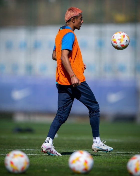 Araujo durante entrenamiento con el Barcelona