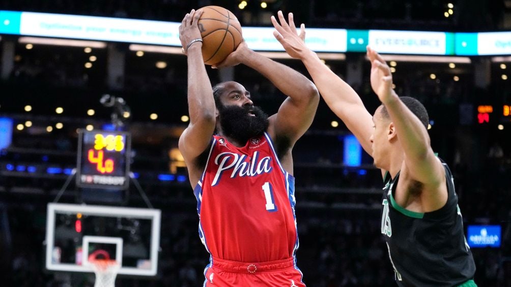 76ers pegó primero en casa de los Celtics