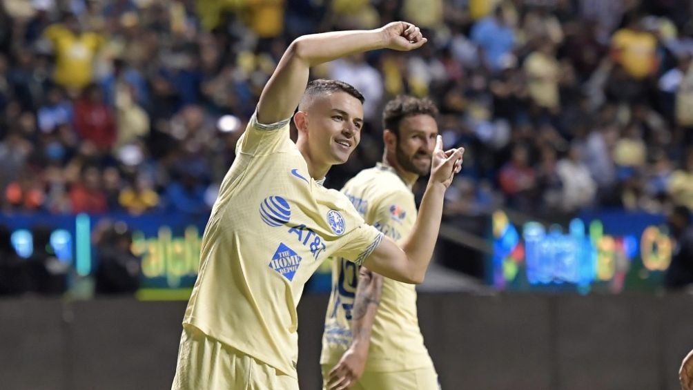 Álvaro Fidalgo celebrando gol con América