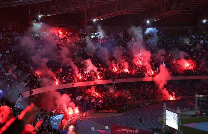 Estadio Diego Armando Maradona celebrando el título del Napoli