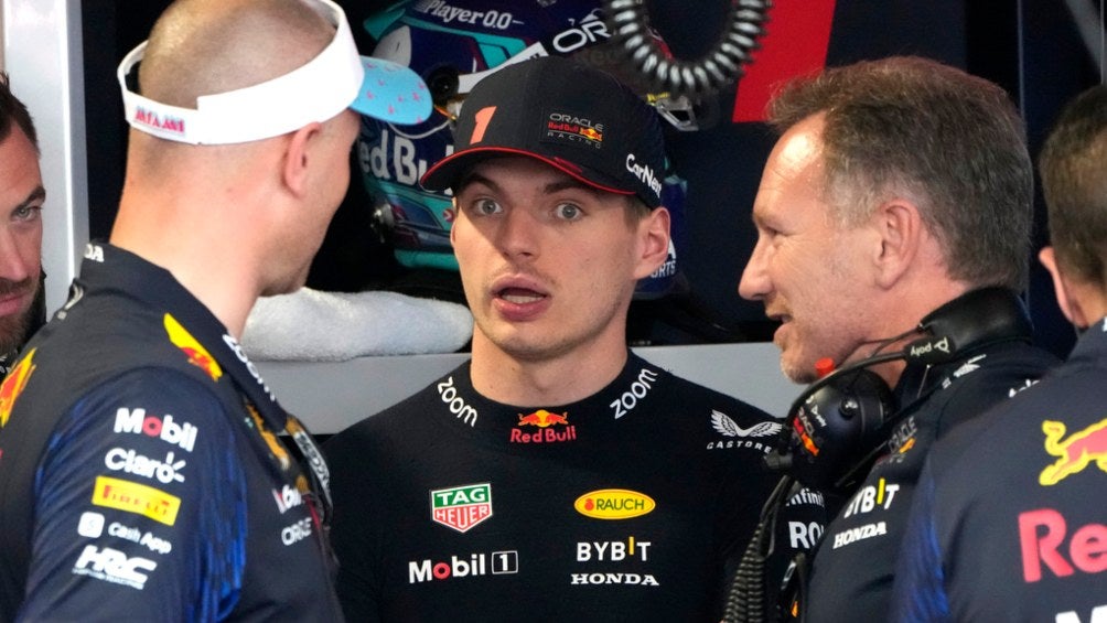 Verstappen luce sorprendido