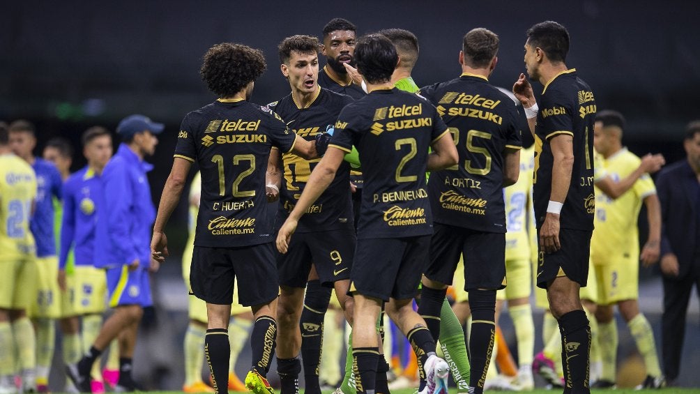 Jugadores de Pumas luego de empatar con el América