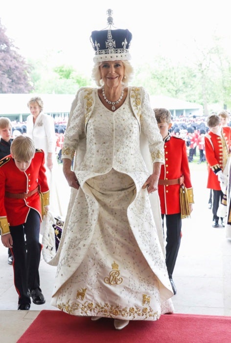 La Reina Camila llega a Buckingham Palace