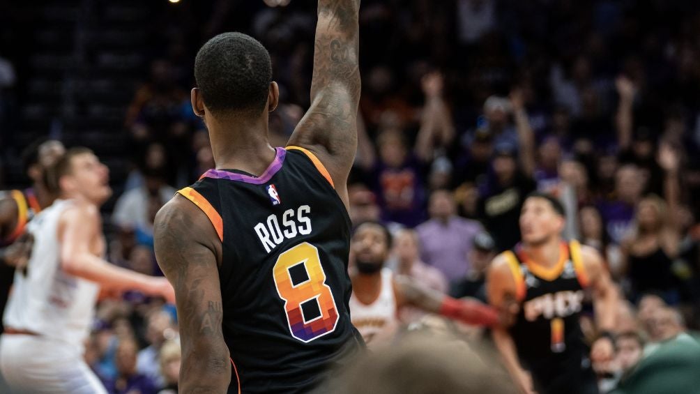 Los Suns vencieron a Denver en un partido muy apretado