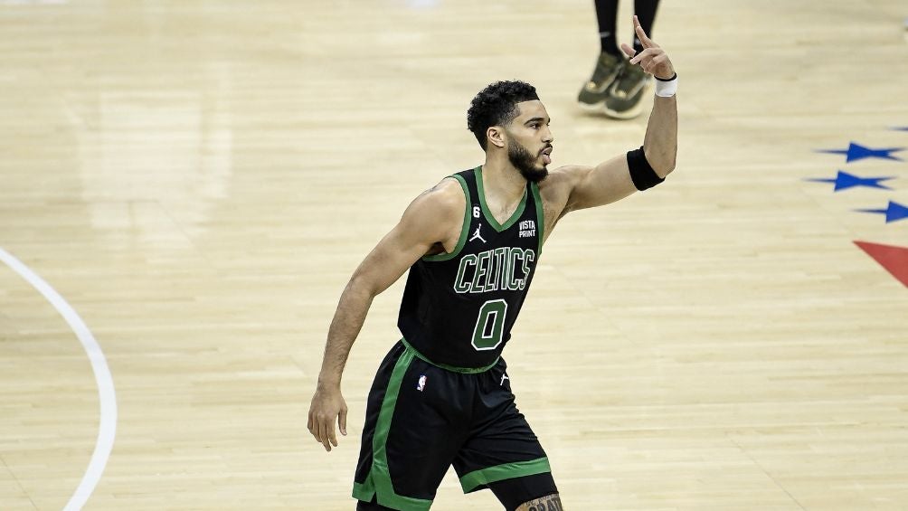 Tatum tras el cierre del partido en Philadelphia