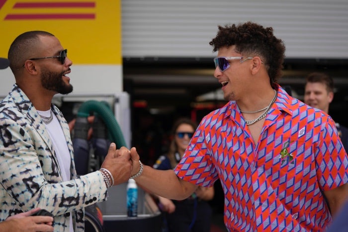 Dak Prescott y Pat Mahomes en el Gran Premio de Miami
