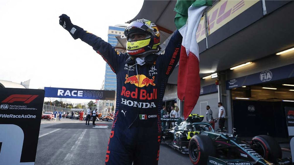 Checo Pérez tras ganar el Gran Premio de Bakú