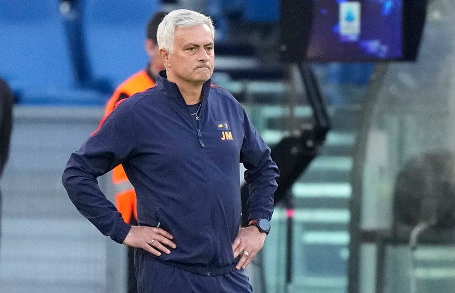 José Mourinho durante la derrota de la Roma