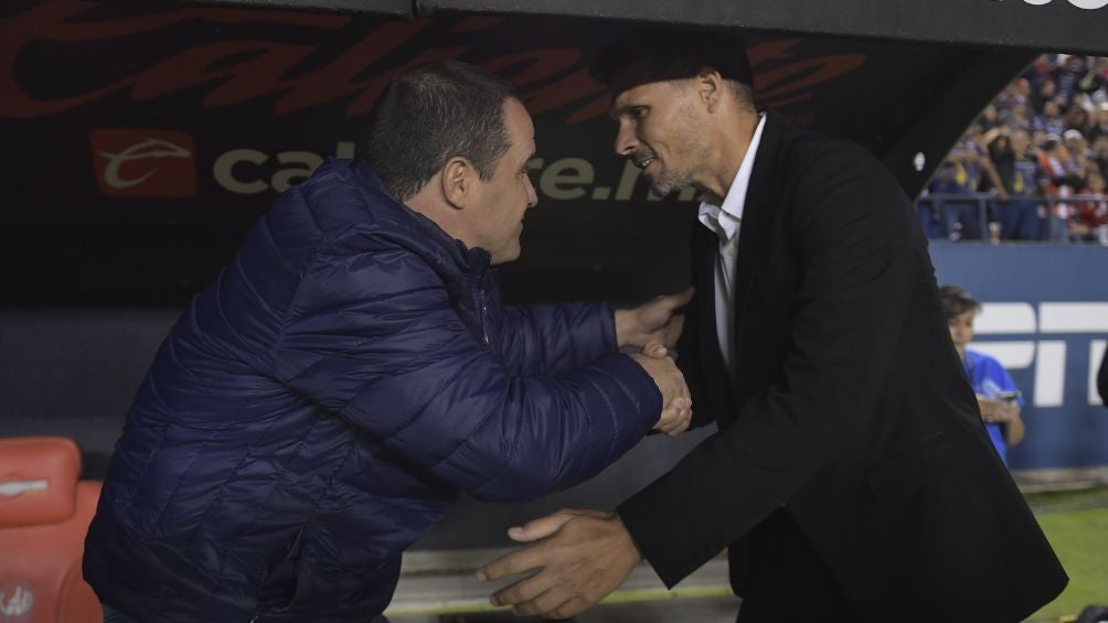 Jardine y Ortiz durante el saludo previo