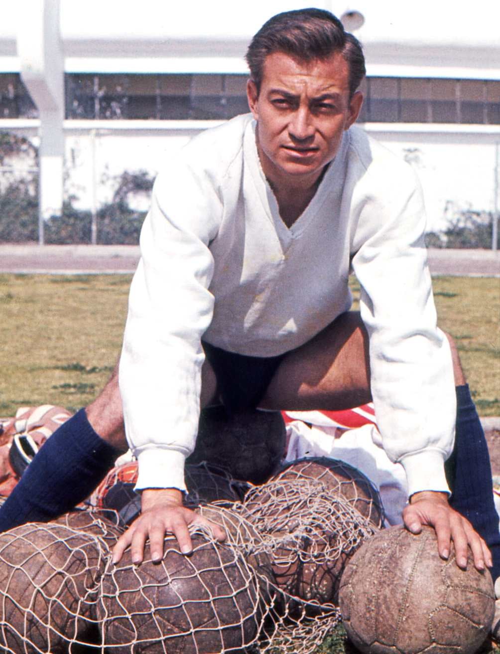 Antonio 'La Tota Carbajal es recordado por el futbol mexicano 