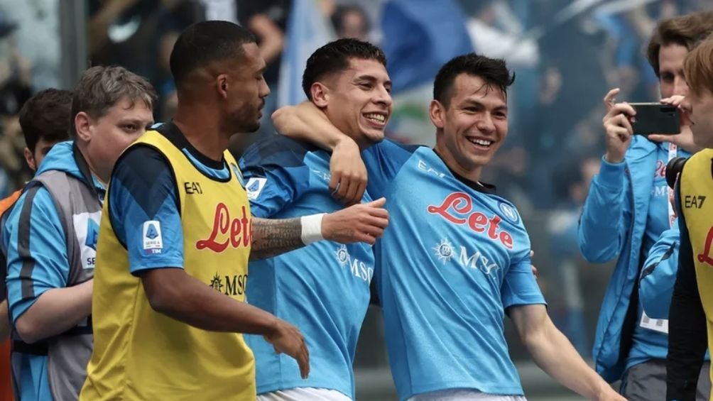 El conjunto Partenopei celebra la consecución del Scudetto