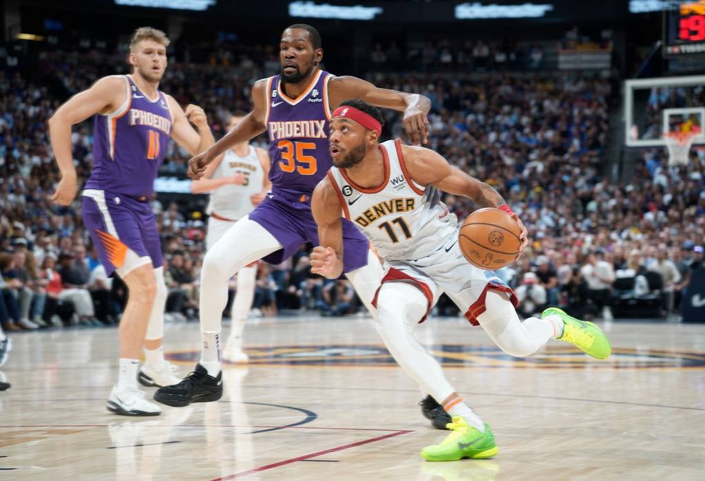 Nuggets se impuso a Suns