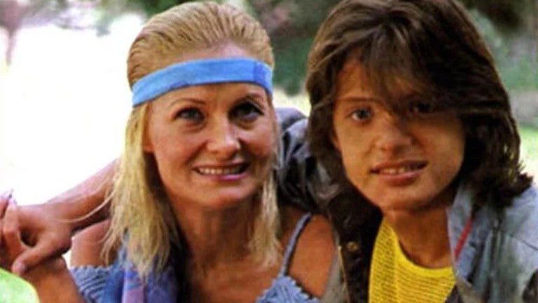 Luis Miguel junto a su mamá