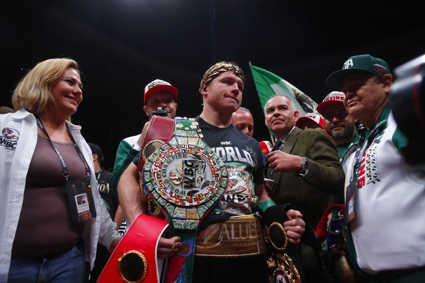 Canelo Álvarez en su pelea ante John Ryder