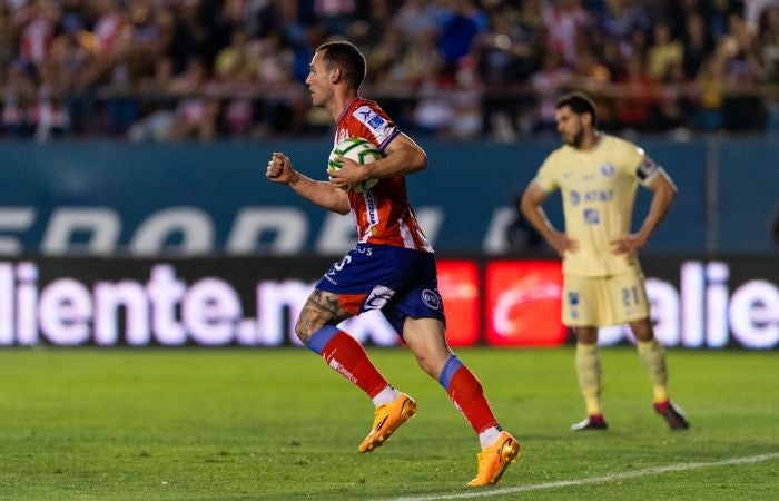 Leonardo Bonatini luego de anotar el gol ante América en Liguilla