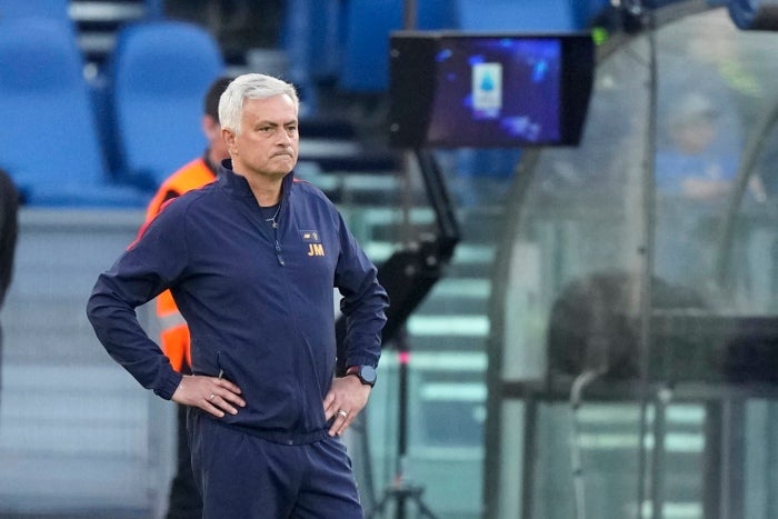 Mourinho en partido con la Roma