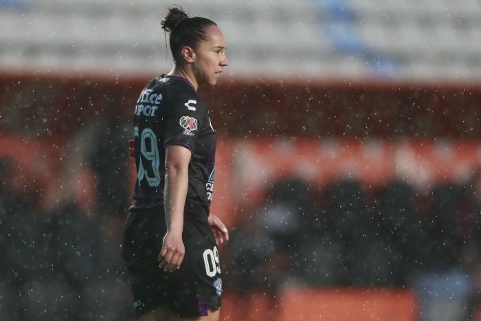 Charlyn Corral durante el Pachuca vs Cruz Azul