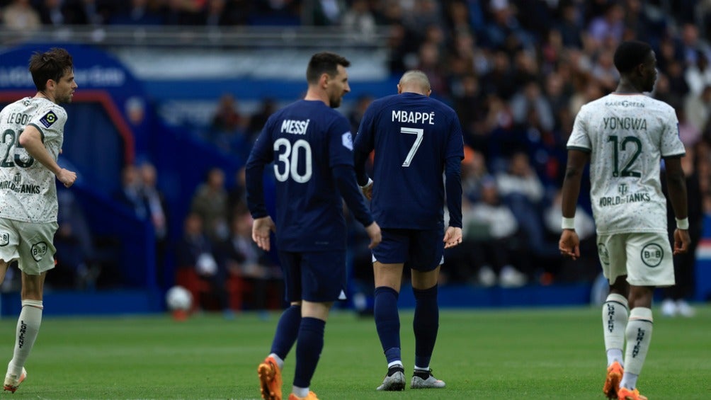 Messi jugando con el PSG