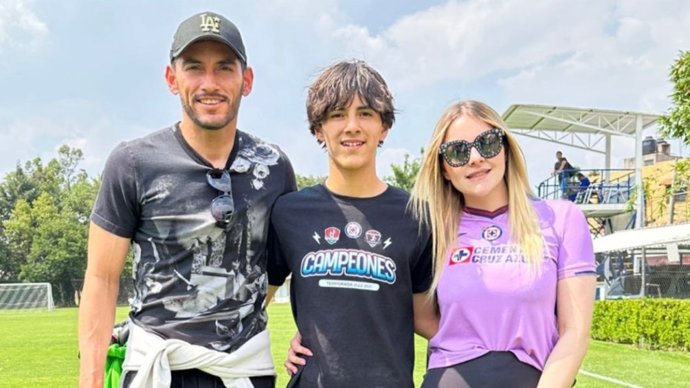 Chuy Corona con su hijo campeón