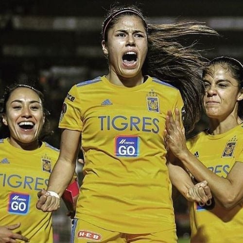 Lizbeth Ovalle celebrando un gol con Tigres Femenil