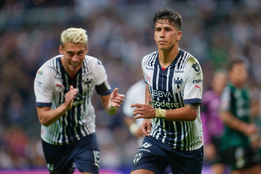 Maxi Meza en celebración de gol