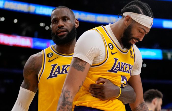 Lebron James y Anthony Davis en Juego 6 ante Warriors