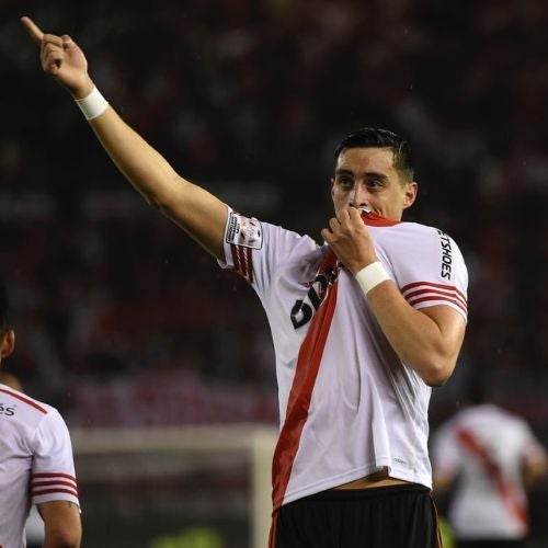 Ramiro Funes Mori kissing River's shirt