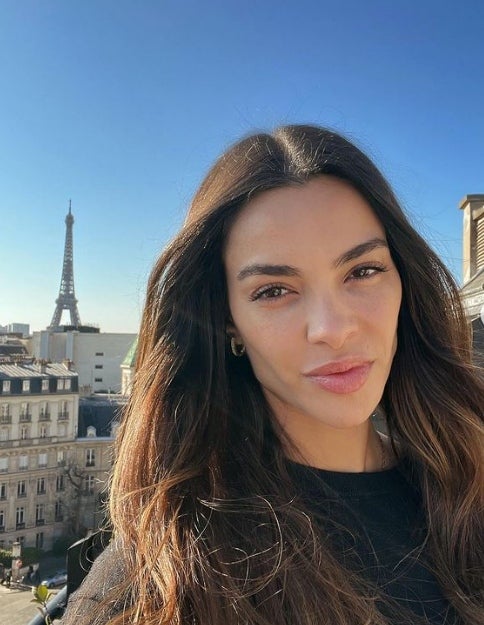 Joana Sanz posa para fotografía en París