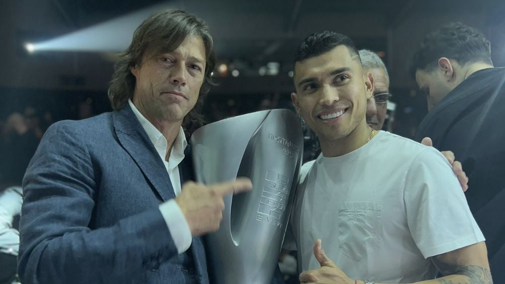 Matías Almeyda y Orbelín celebran el campeonato