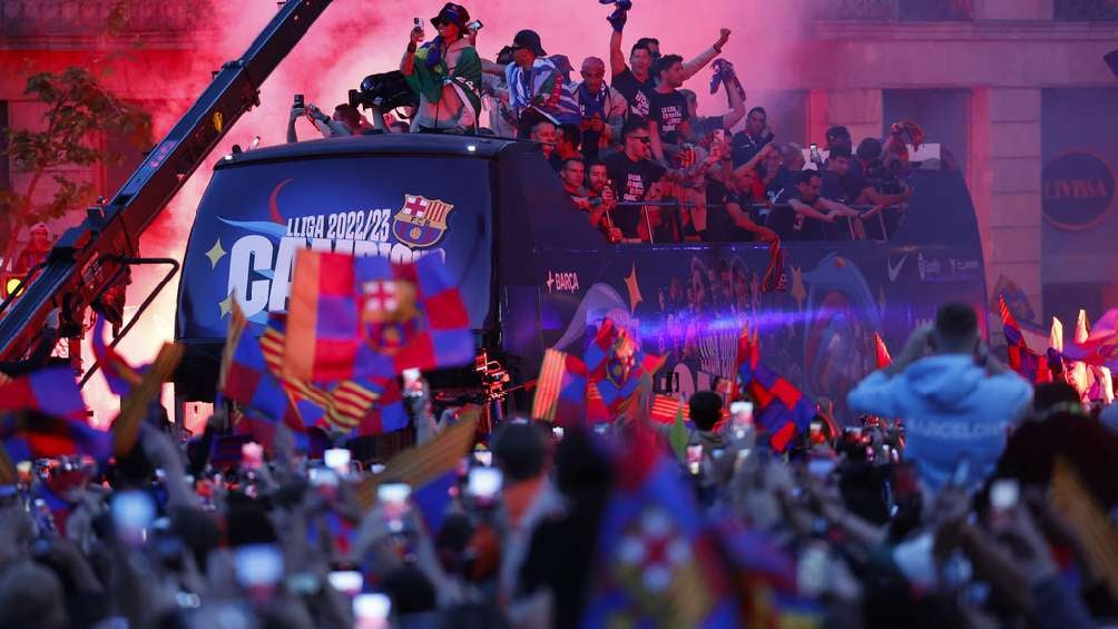 ¡Barcelona está de fiesta! Los equipos varonil y femenil celebraron el título de LaLiga