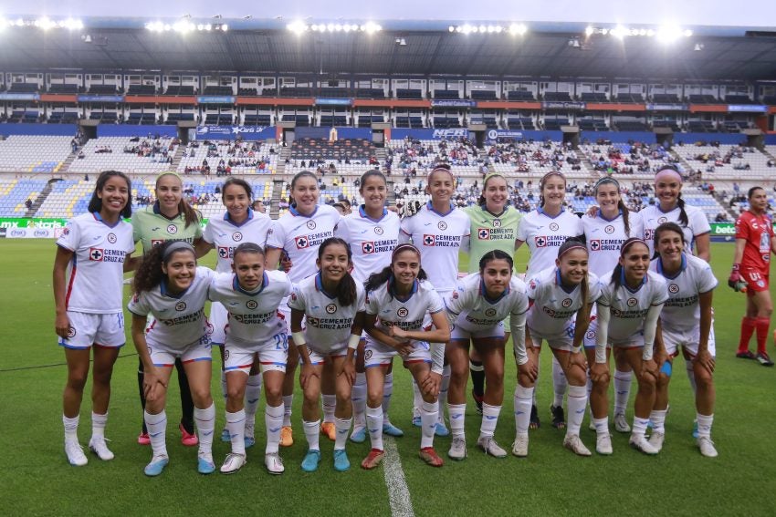 XI inicial de Cruz Azul en el CL23