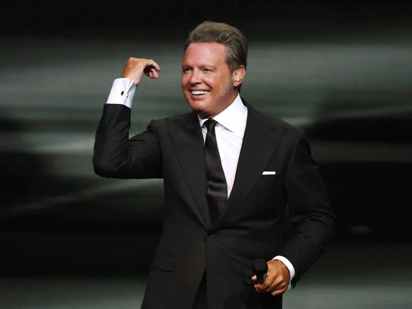 Luis Miguel en un concierto