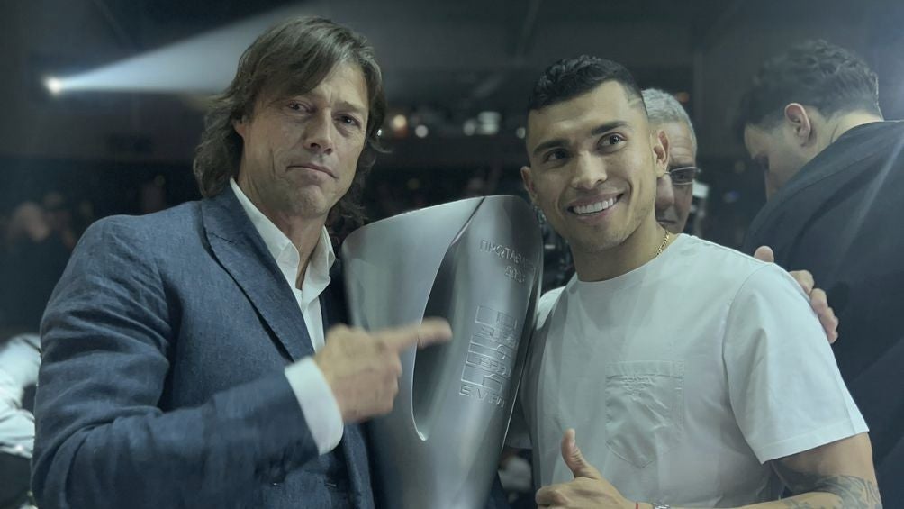 Almeyda celebrando el campeonato con Orbelín