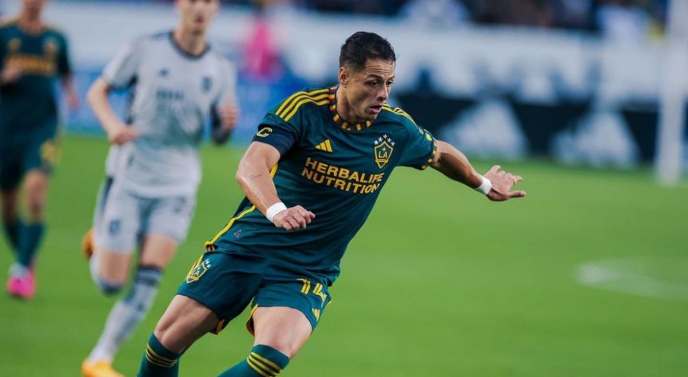 Chicharito Hernández durante un partido del Galaxy