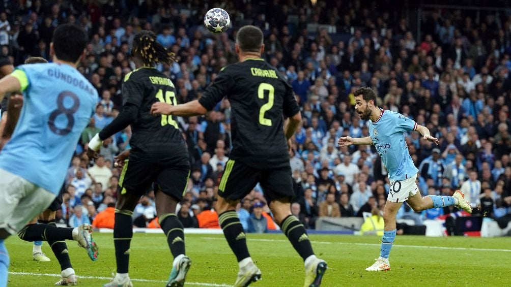 Silva tuvo grandes goles en el City of Manchester Stadium 