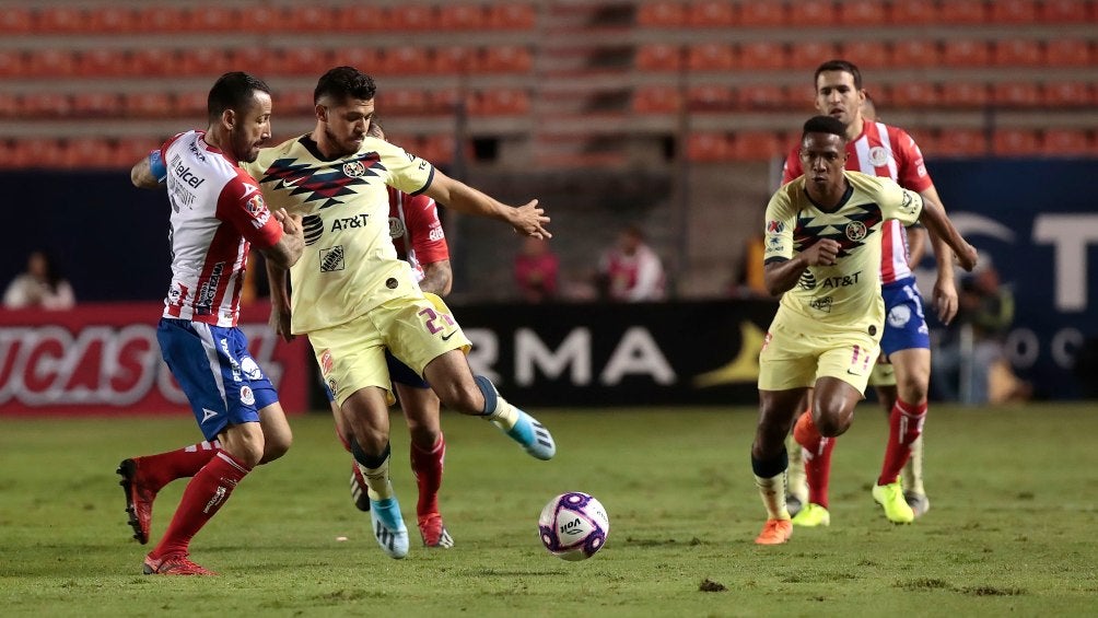 Martín jugando contra el San Luis