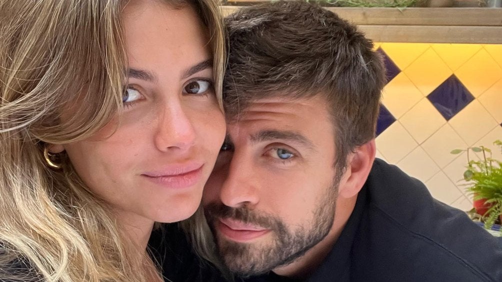 Piqué y Clara Chía se toman una foto juntos