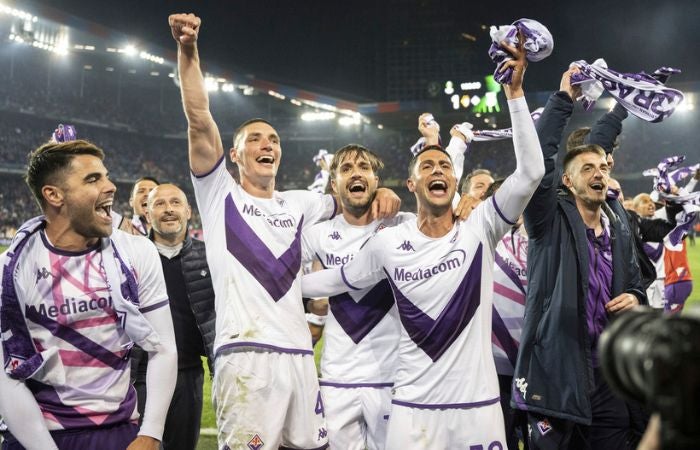 Fiorentina celebrando su pase a la Final de la Conference League