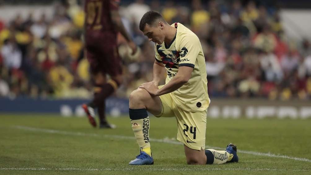 América: Federico Viñas le rompió el corazón a una aficionada en Guadalajara