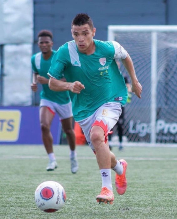 Mauricio Lozano en un entrenamiento en Costa Rica