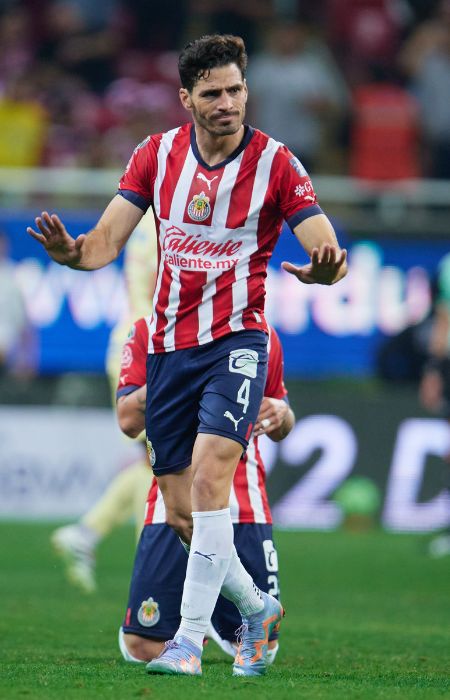 Antonio Briseño en el juego ante América