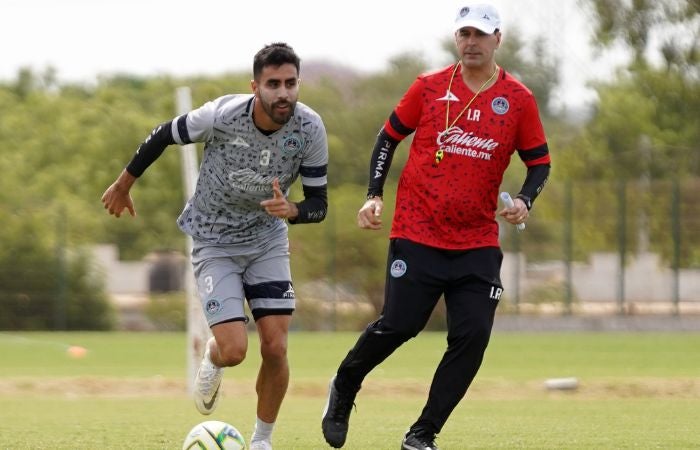 Ismael Rescalvo en su primer entrenamiento con Mazatlán FC