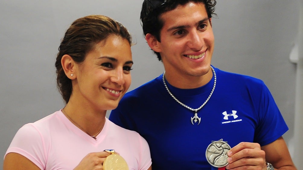 Pacheco y Paola Espinosa presumen sus medallas