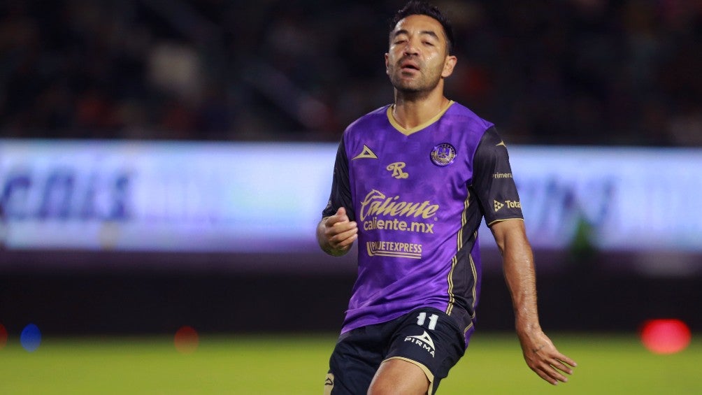 Marco Fabián durante un partido con el Mazatlán