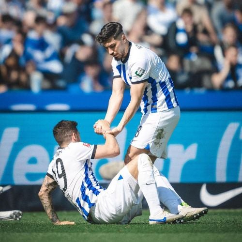 Jugadores del Hertha Berlín ante el Bochum